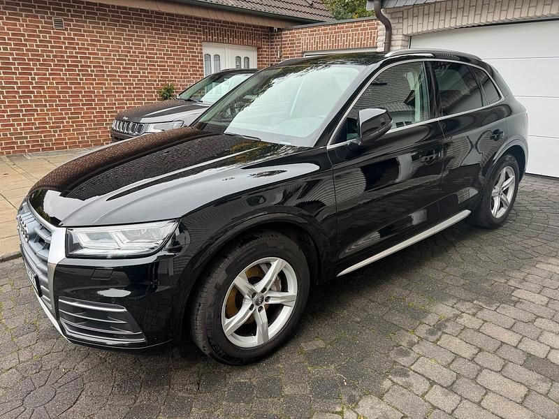 Schwarz Gebraucht 2020 Audi Q5 Sport SUV | 28.990 € (Fairer Preis) - Bild 1/4