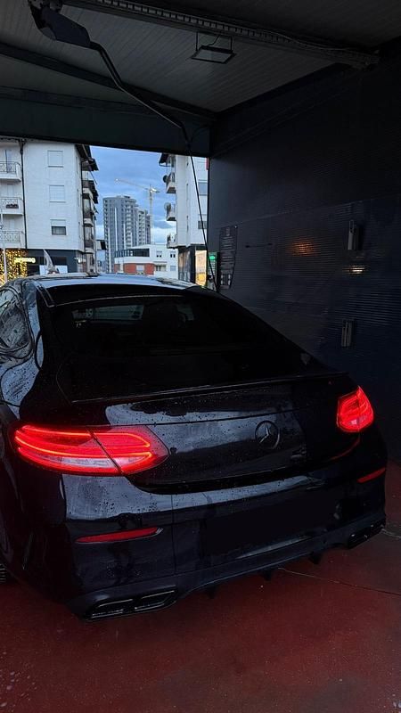 Gebraucht Mercedes C200 184 PS (135 kW) 2016 Schwarz Coupé