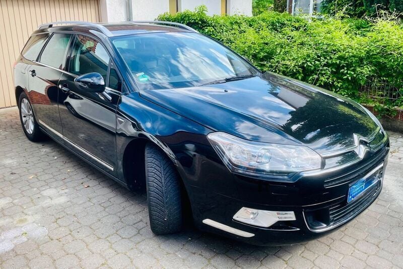 Schwarz Gebraucht 2015 Citroën C5 Exclusive Kombi | 9.900 € (Fairer Preis) - Bild 1/4