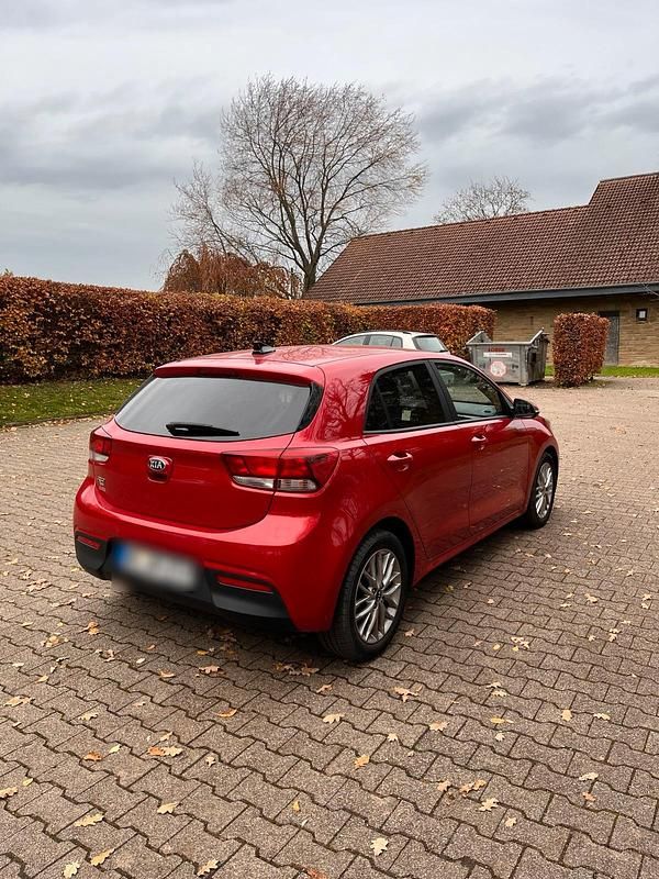 Gebraucht Kia Rio DREAM-TEAM Edition 84 PS (61 kW) 2020 Rot Kleinwagen