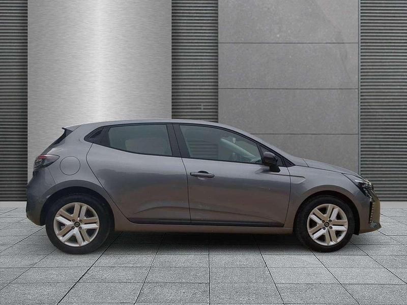 Dolomitgrau Gebraucht 2025 Renault Clio V Evolution Kleinwagen | 20.090 € (Fairer Preis) - Bild 1/4