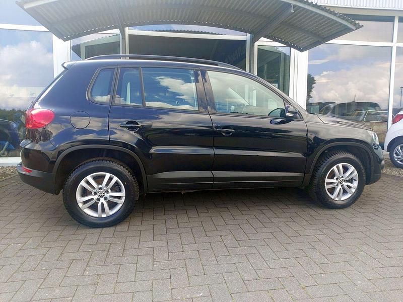 Gebraucht VW Tiguan Trendline 110 PS (80 kW) 2012 Deepblack SUV