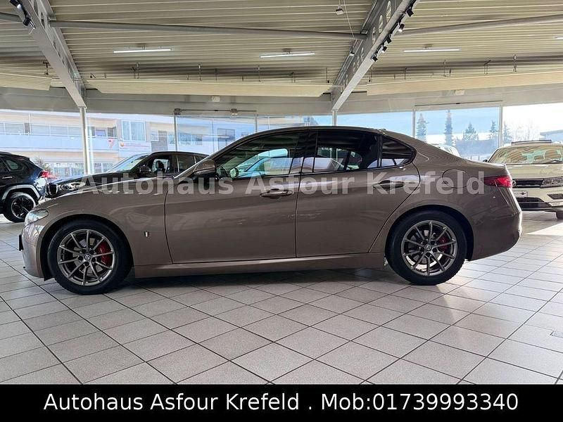 Gebraucht Alfa Romeo Giulia Super 179 PS (131 kW) 2017 Grau Limousine