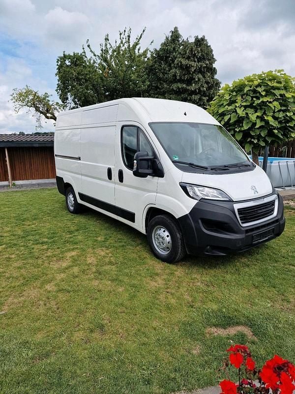Weiß Gebraucht 2018 Peugeot Boxer Avantage Van | 11.500 € - Bild 1/4