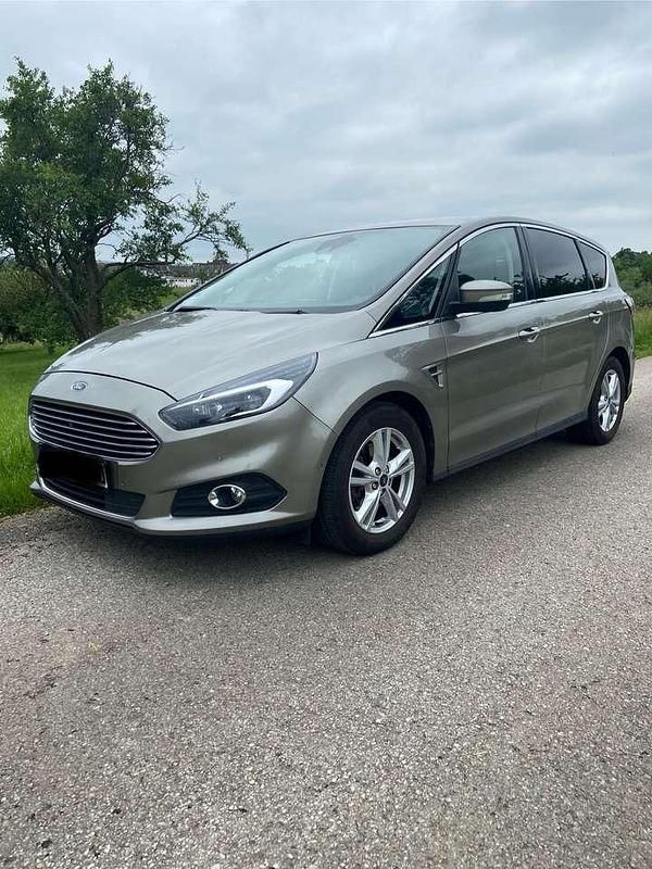 Gebraucht Ford S-MAX Titanium 209 PS (153 kW) 2016 Van / Kleinbus