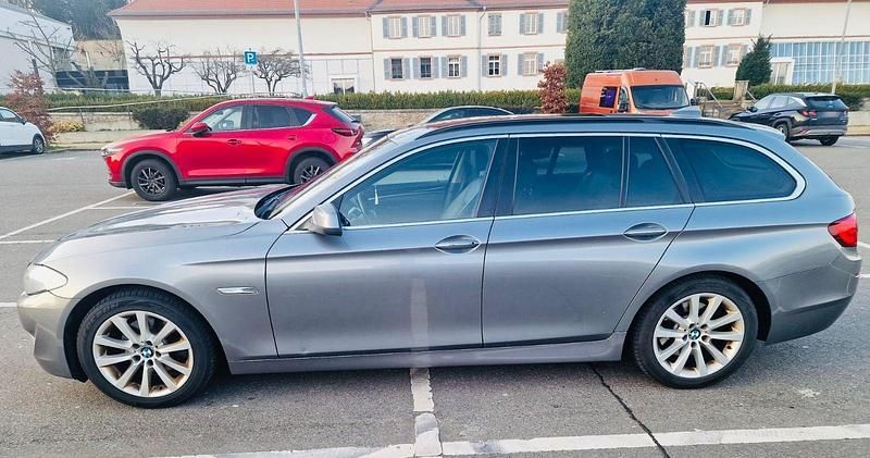 Gebraucht BMW 520 184 PS (135 kW) 2010 Grau Kombi