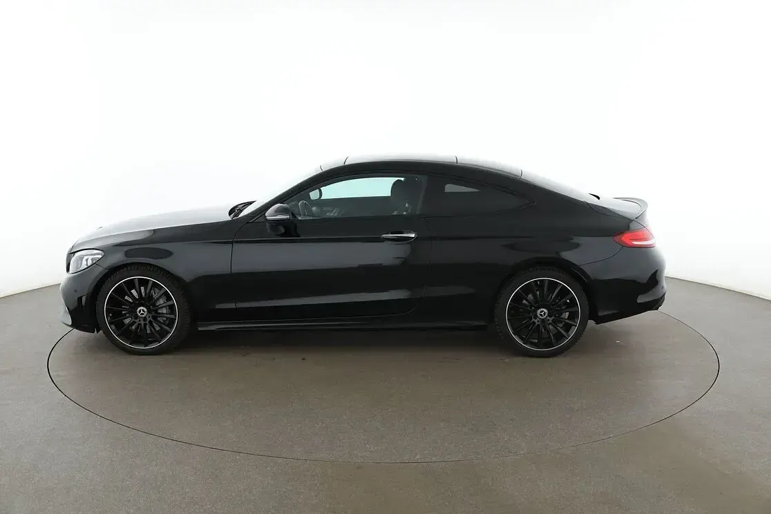 Gebraucht Mercedes C300 AMG line 258 PS (189 kW) 2023 Schwarz Coupé