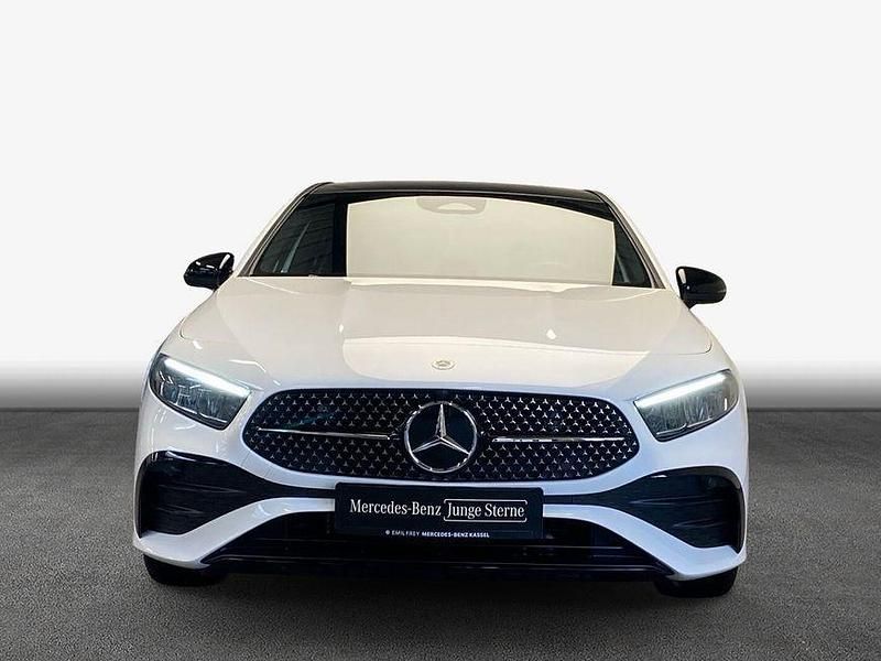 Gebraucht Mercedes A180 Advanced Plus 136 PS (100 kW) 2024 Weiß Limousine