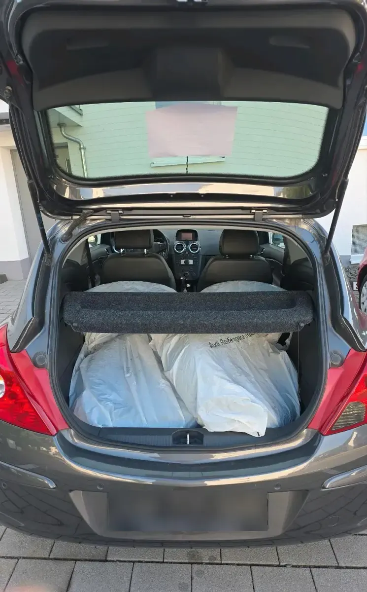 Gebraucht Opel Corsa 87 PS (63 kW) 2012 Grau Kleinwagen