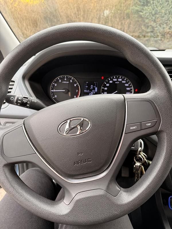 Gebraucht Hyundai i20 GO! 75 PS (55 kW) 2017 Blau Kleinwagen