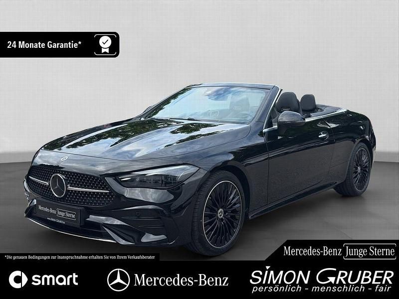 Lack obsidianschwarz (metallic) Gebraucht 2024 Mercedes 200 AMG Cabrio | 58.900 € - Bild 1/4