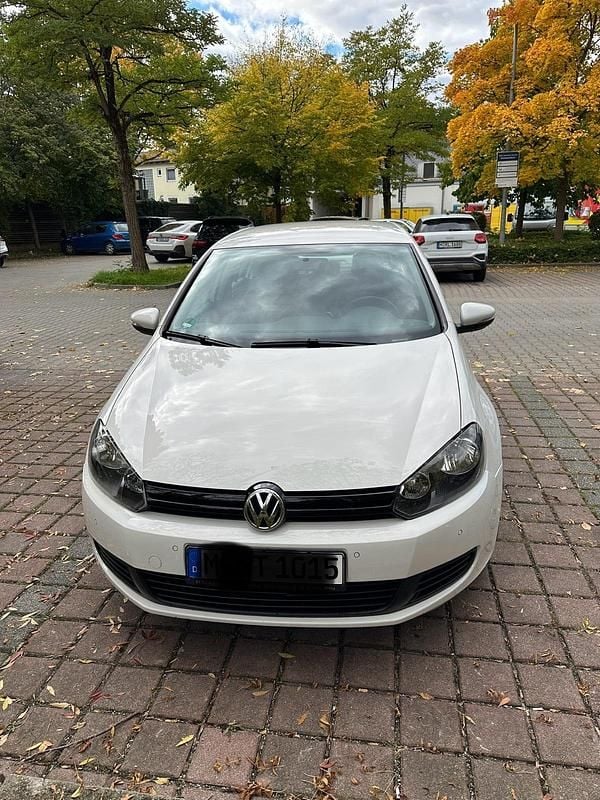 Weiß Gebraucht 2009 VW Golf VI Kombi | 5.000 € (Etwas zu teuer) - Bild 1/4