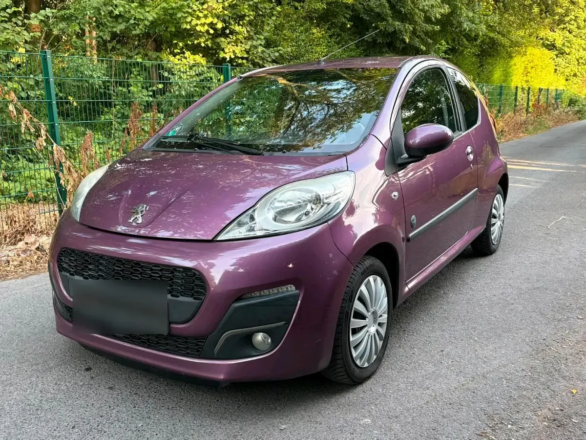 Gebraucht Peugeot 107 68 PS (50 kW) 2012 Violet Kleinwagen