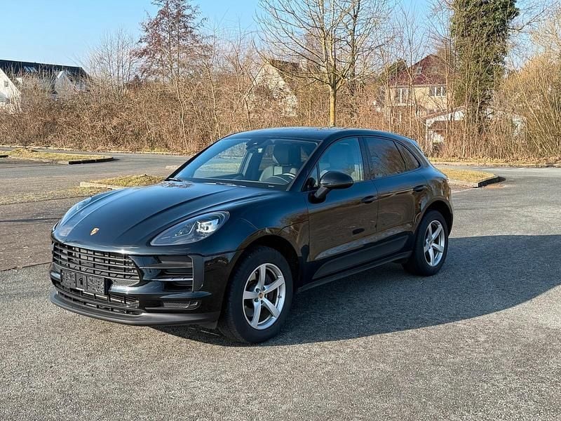 Gebraucht Porsche Macan 245 PS (180 kW) 2021 Schwarz SUV
