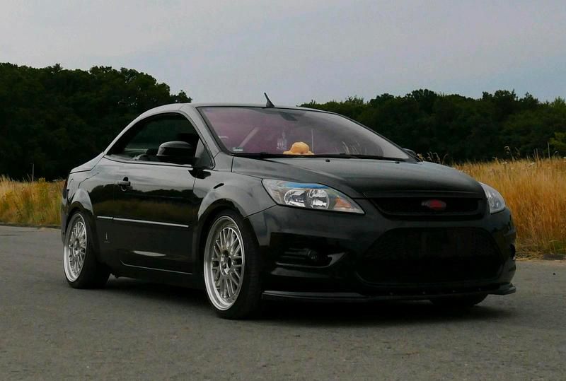 Schwarz Gebraucht 2010 Ford Focus Cabriolet Titanium Cabrio | 6.000 € (Teuer) - Bild 1/4