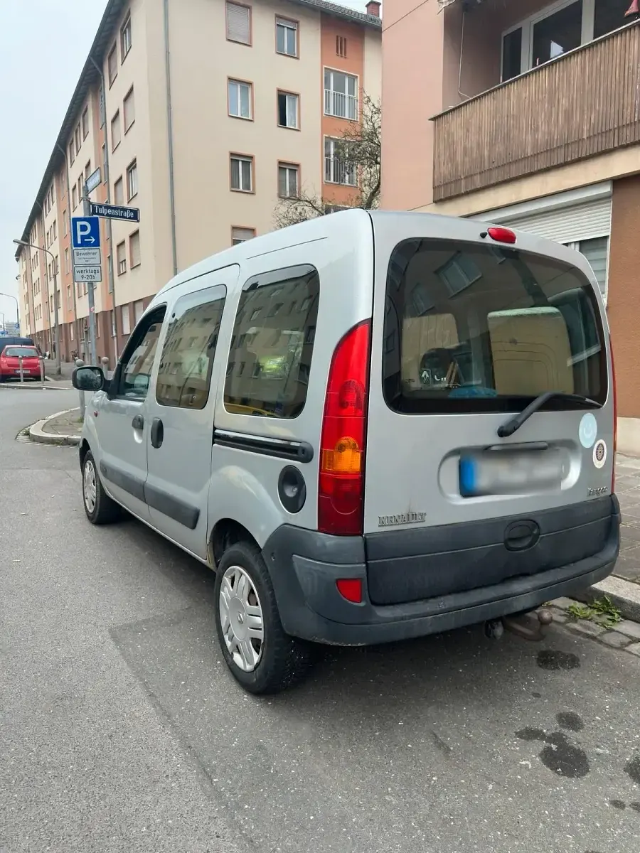 Gebraucht Renault Kangoo 75 PS (55 kW) 2004 Silber Van / Kleinbus