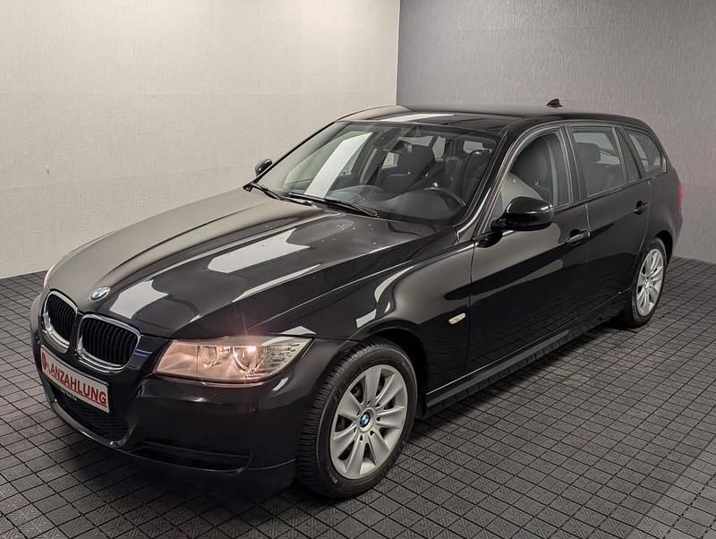 Schwarz Gebraucht 2012 BMW 316 Comfort Edition Kombi | 5.190 € (Guter Preis) - Bild 1/4