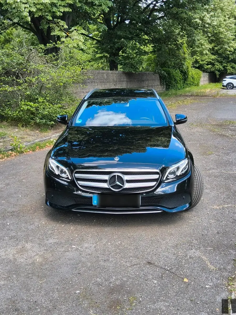 Gebraucht Mercedes E220 194 PS (142 kW) 2017 Schwarz Kombi