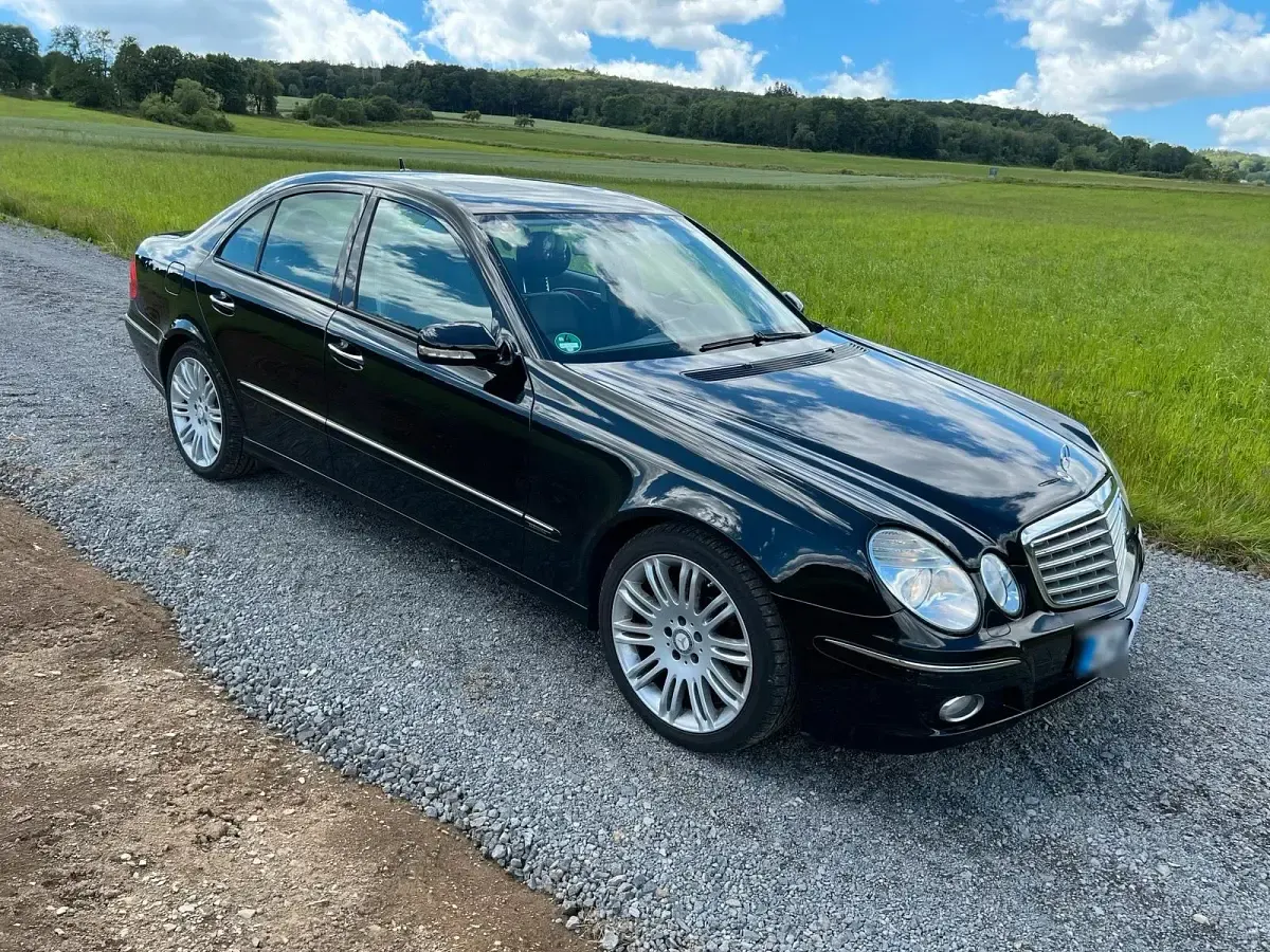 Gebraucht Mercedes E280 231 PS (169 kW) 2006 Schwarz Limousine