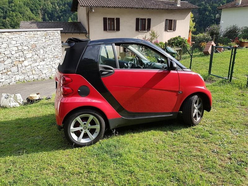 Rot Gebraucht 2009 Smart ForTwo Cabrio Cabrio | 5.500 € (Fairer Preis) - Bild 1/4