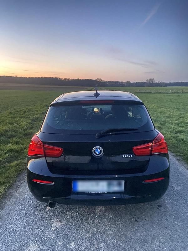 Gebraucht BMW 116 109 PS (80 kW) 2016 Schwarz Kleinwagen