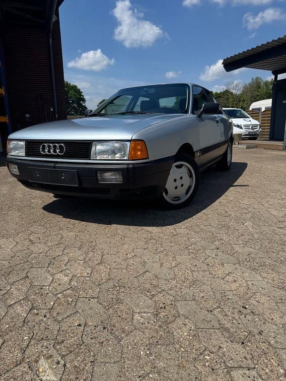 Silber Gebraucht 1989 Audi 80 Basis Limousine | 2.600 € - Bild 1/4