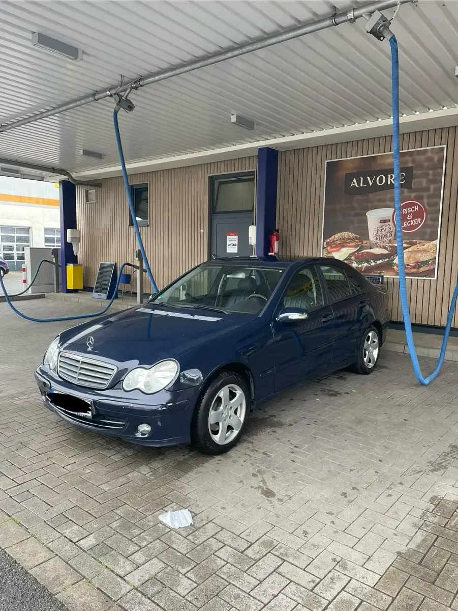 Gebraucht Mercedes C180 143 PS (105 kW) 2005 Blau Limousine