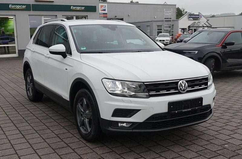 Pure white Gebraucht 2018 VW Tiguan Join SUV | 23.900 € (Guter Preis) - Bild 1/4