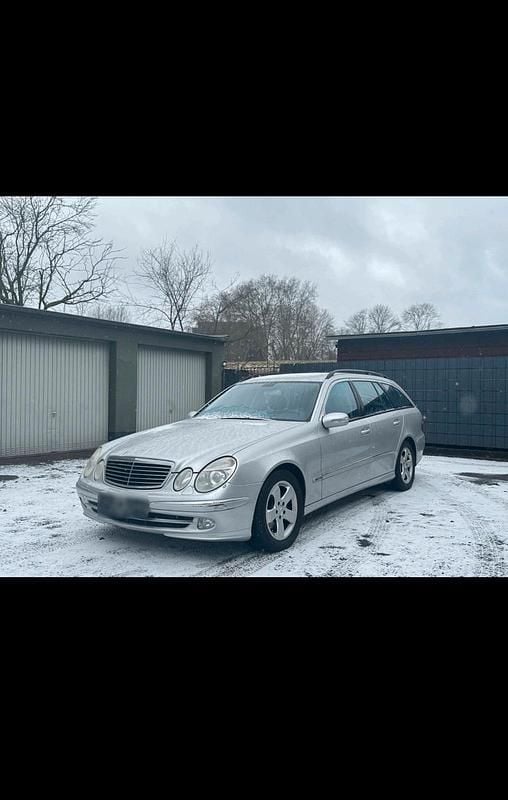 Gebraucht Mercedes E270 Avantgarde 177 PS (130 kW) 2003 Silber Kombi