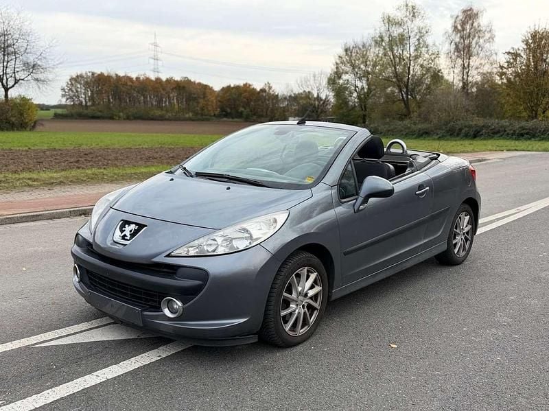 Lack grau thorium/metall Gebraucht 2007 Peugeot 207 Filou Cabrio | 1.950 € (Fairer Preis) - Bild 1/4