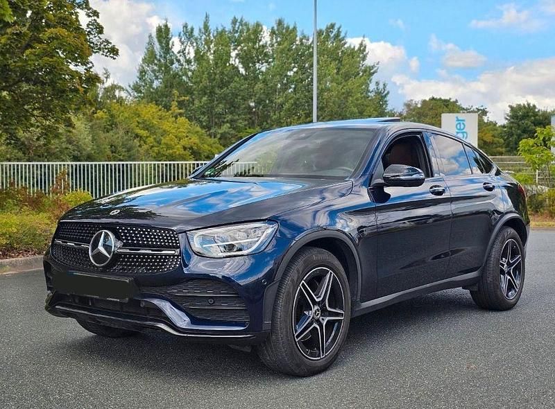 Blau Gebraucht 2023 Mercedes GLC300 AMG Coupé | 57.000 € (Guter Preis) - Bild 1/4