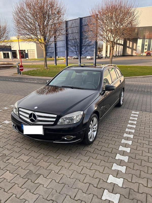 Schwarz Gebraucht 2009 Mercedes C220 Avantgarde Kombi | 3.200 € (Superpreis) - Bild 1/4