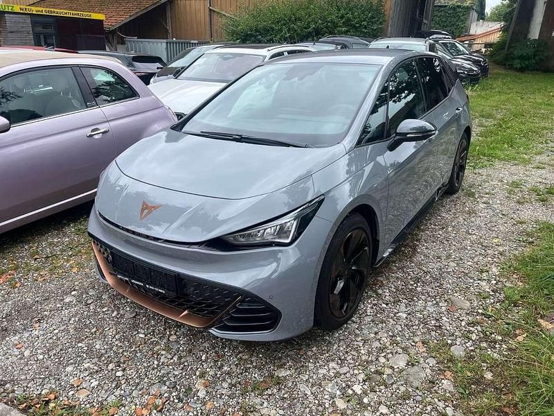 Vaporgrau Gebraucht 2023 Cupra Born Kleinwagen | 29.500 € - Bild 1/4