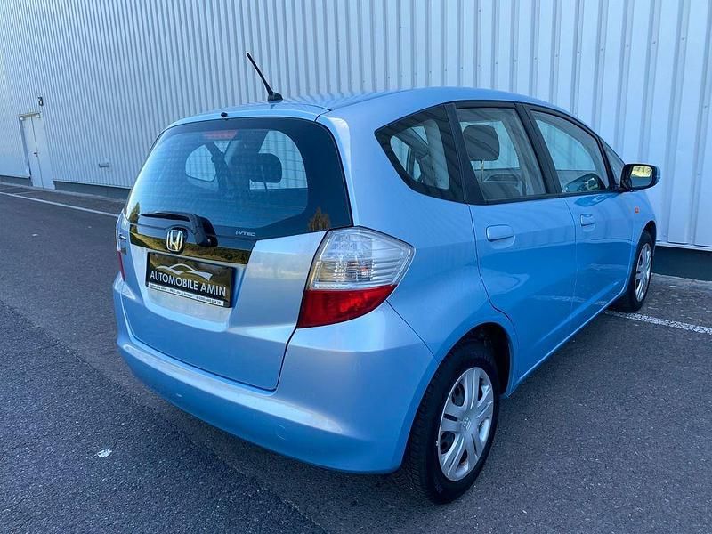 Gebraucht Honda Jazz 90 PS (66 kW) 2010 Blau Kleinwagen