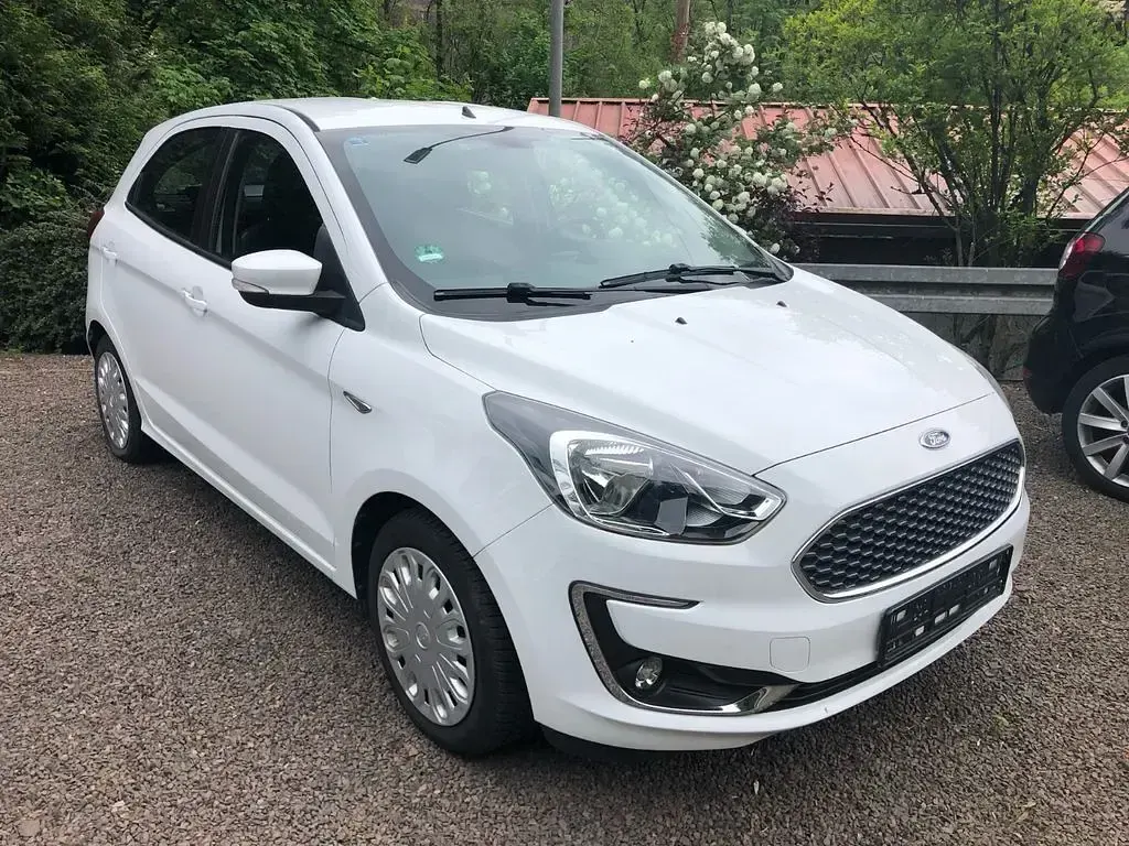Gebraucht Ford Ka Plus Trend 71 PS (52 kW) 2019 Weiß Kleinwagen