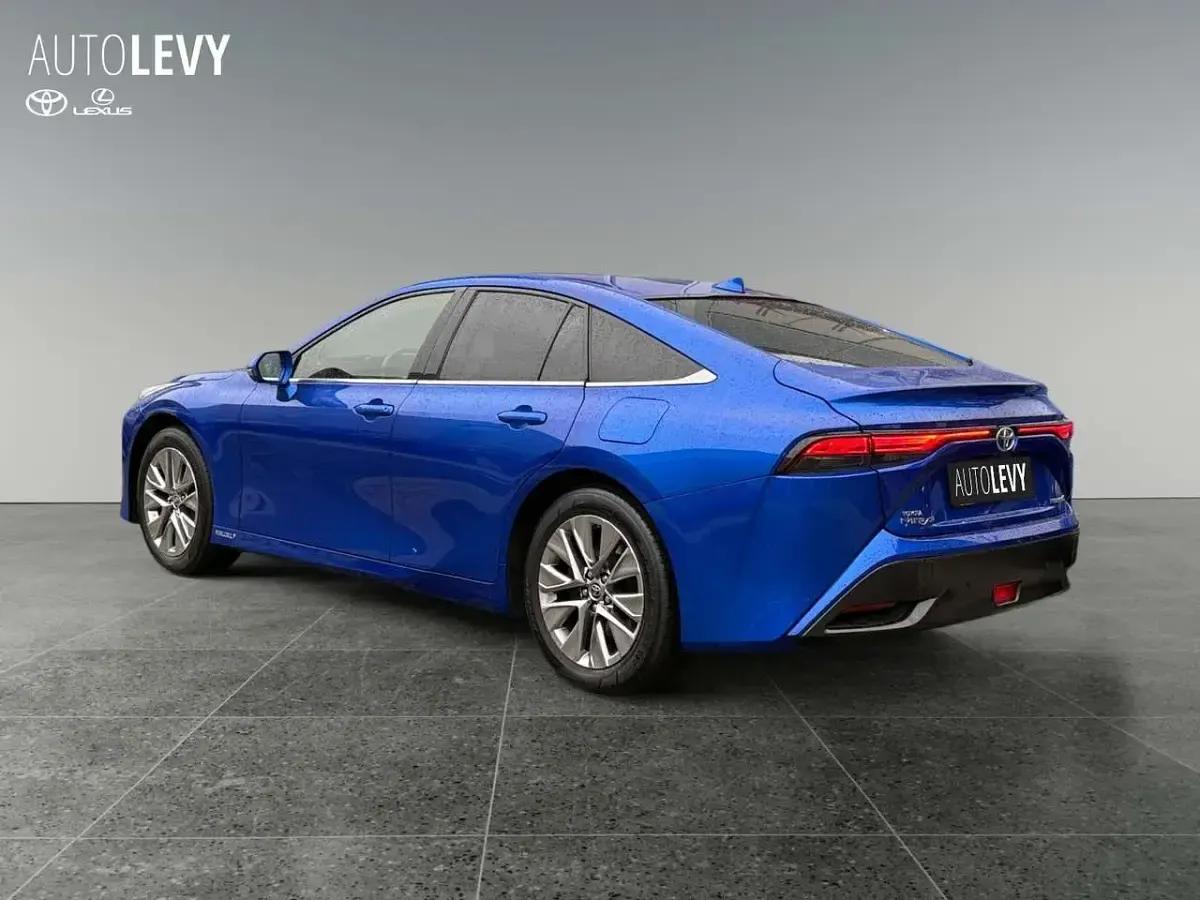 Gebraucht Toyota Mirai Executive 182 PS (133 kW) 2022 Force blue Limousine