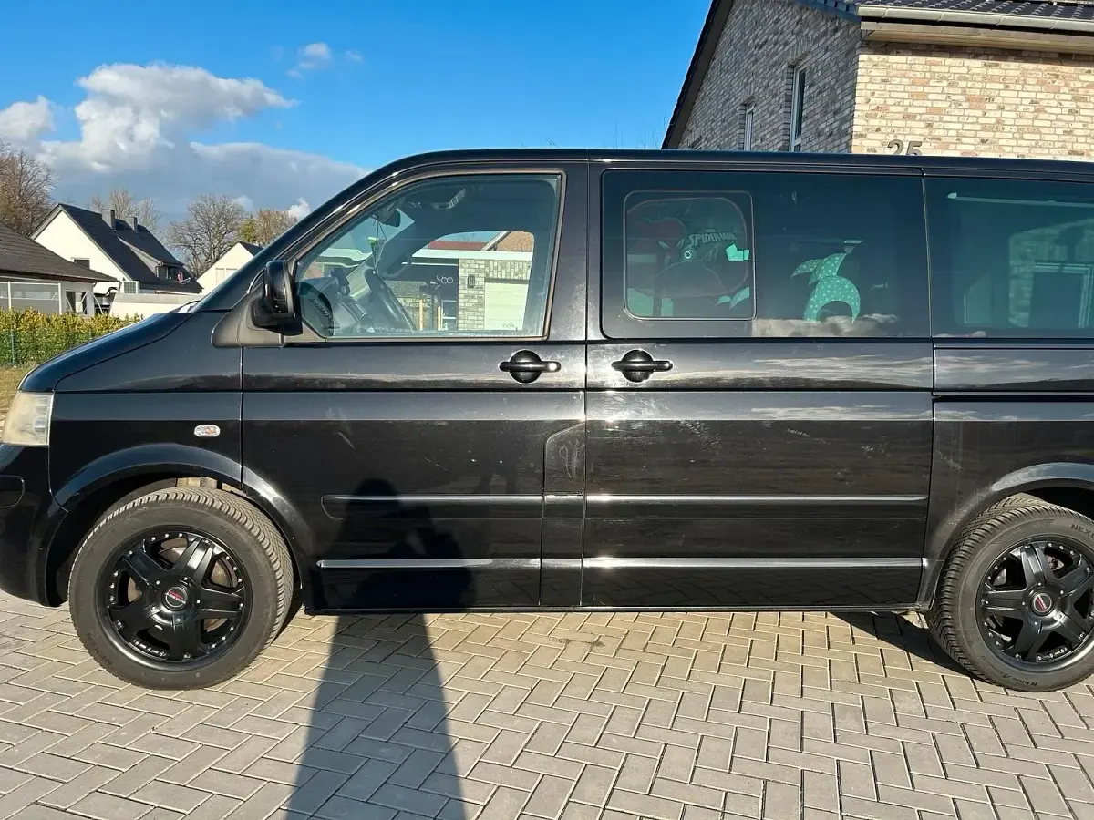 Używany VW T5 179 KM (131 kW) 2008 Czarny Van