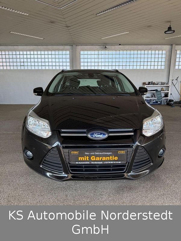 Gebraucht Ford Focus Champions Edition 101 PS (74 kW) 2013 Schwarz Kombi