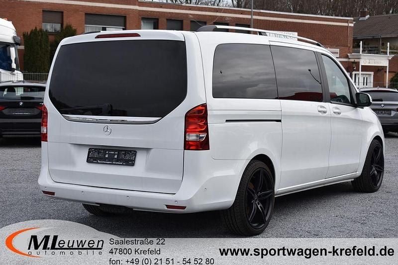 Gebraucht Mercedes V250 Avantgarde 190 PS (139 kW) 2019 Obsidianschwarz metallic Van / Kleinbus
