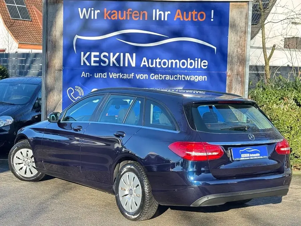 Gebraucht Mercedes C220 Avantgarde 170 PS (125 kW) 2016 Blau Limousine