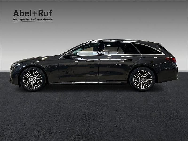 Gebraucht Mercedes E220 Avantgarde 197 PS (144 kW) 2025 lack graphitgrau Kombi