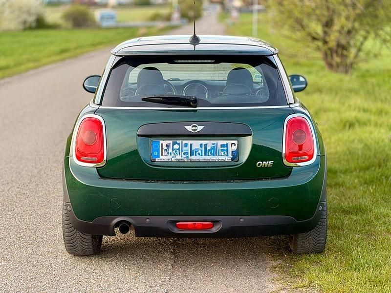 Usata Mini ONE 102 CV (75 kW) 2017 Verde Utilitaria