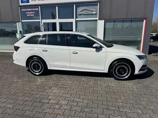 Gebraucht Skoda Octavia Style 204 PS (150 kW) 2021 Weiß Kombi