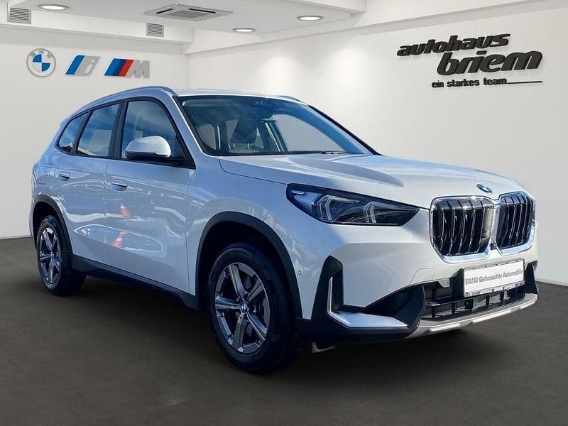 Gebraucht BMW X1 Sport Line 218 PS (160 kW) 2023 Mineralweiß SUV