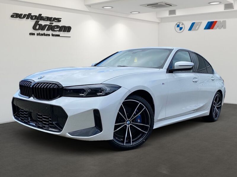 Mineralweiss metallic Gebraucht 2024 BMW 320 M Sport Limousine | 54.844 € (Guter Preis) - Bild 1/4