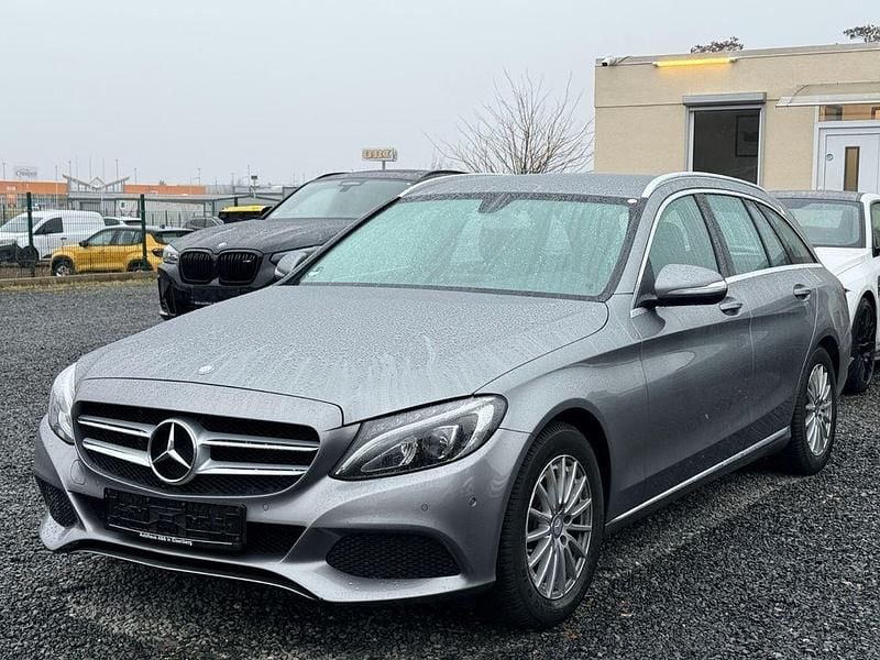 Silber Gebraucht 2014 Mercedes C200 Avantgarde Limousine | 14.450 € (Guter Preis) - Bild 1/4