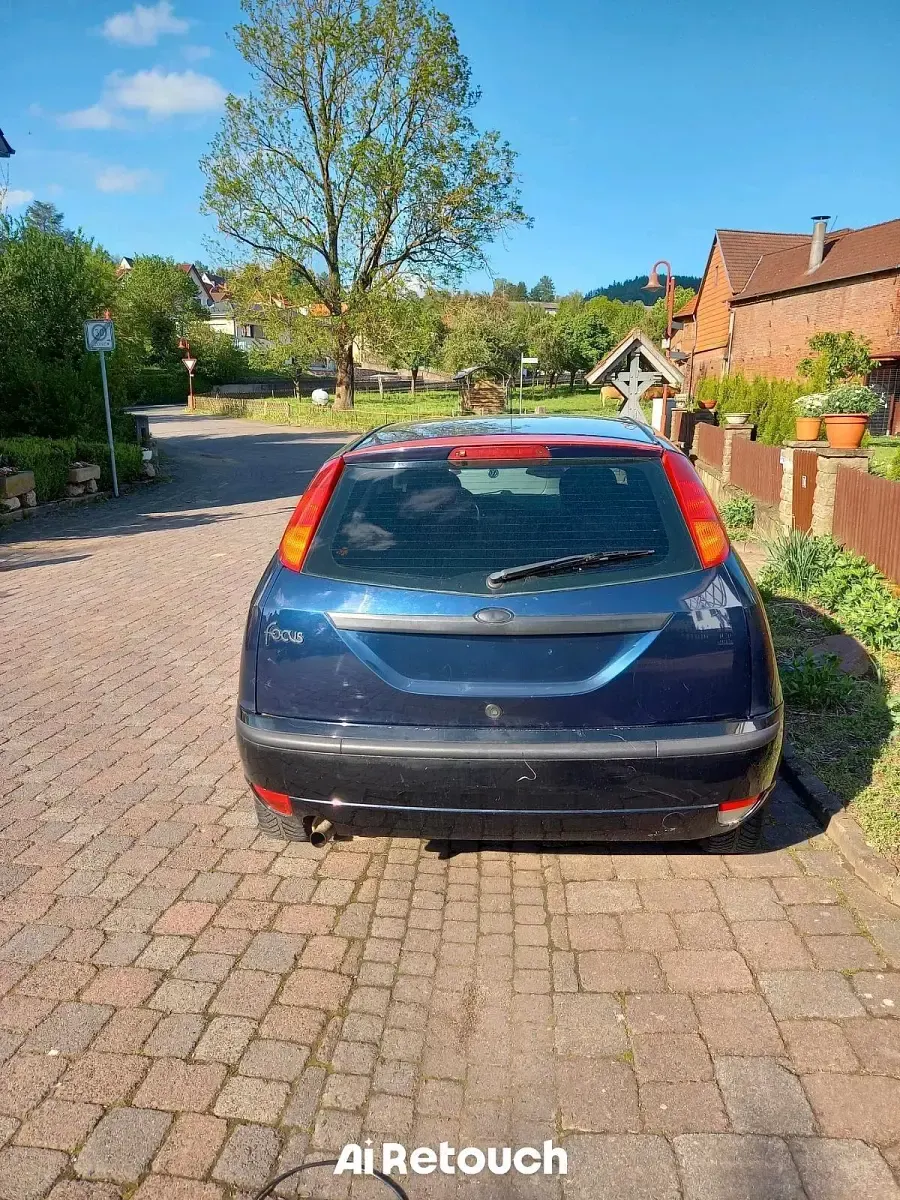 Gebraucht Ford Focus 105 PS (77 kW) 2003 Blau Limousine