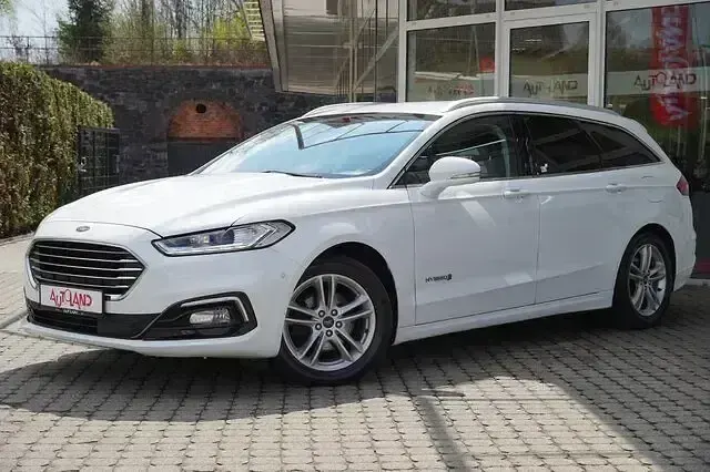 Gebraucht Ford Mondeo Titanium 188 PS (138 kW) 2019 Arktisweiß Kombi
