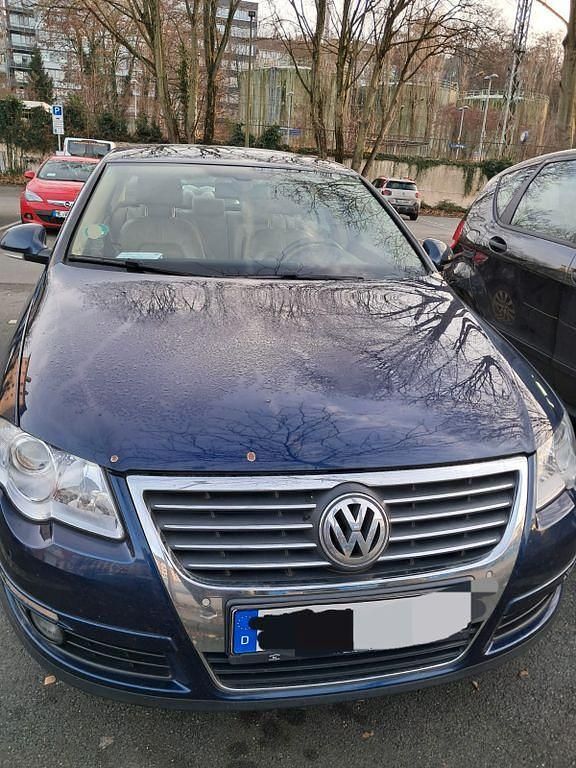 Blau Gebraucht 2005 VW Passat Comfortline Limousine | 1.500 € (Guter Preis) - Bild 1/4