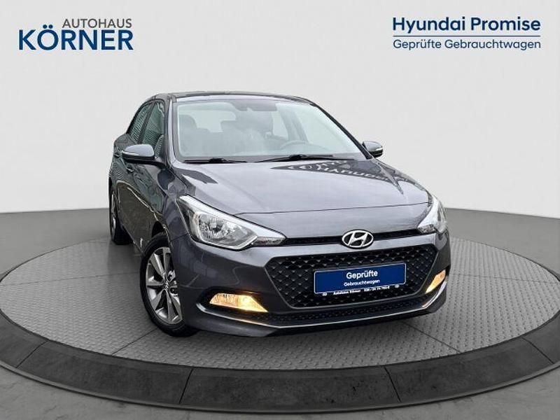 Gebraucht Hyundai i20 YES! 84 PS (61 kW) 2015 Grau Kleinwagen
